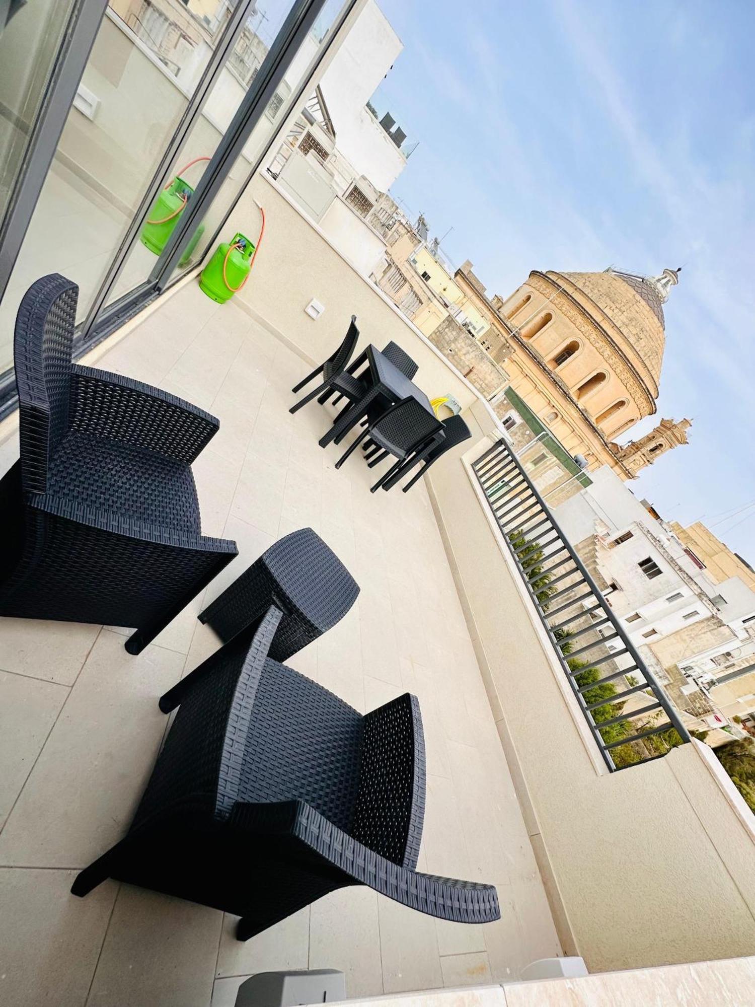 Dome Luju Apartment Mosta Bagian luar foto