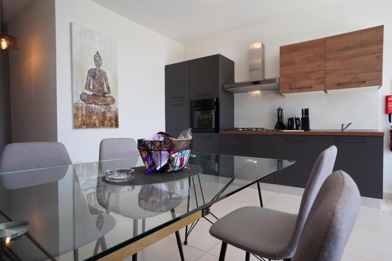 Dome Luju Apartment Mosta Bagian luar foto
